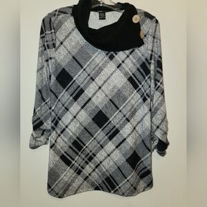 Robert Louis Size Small Shirt Long Sleeve NWT and spare button